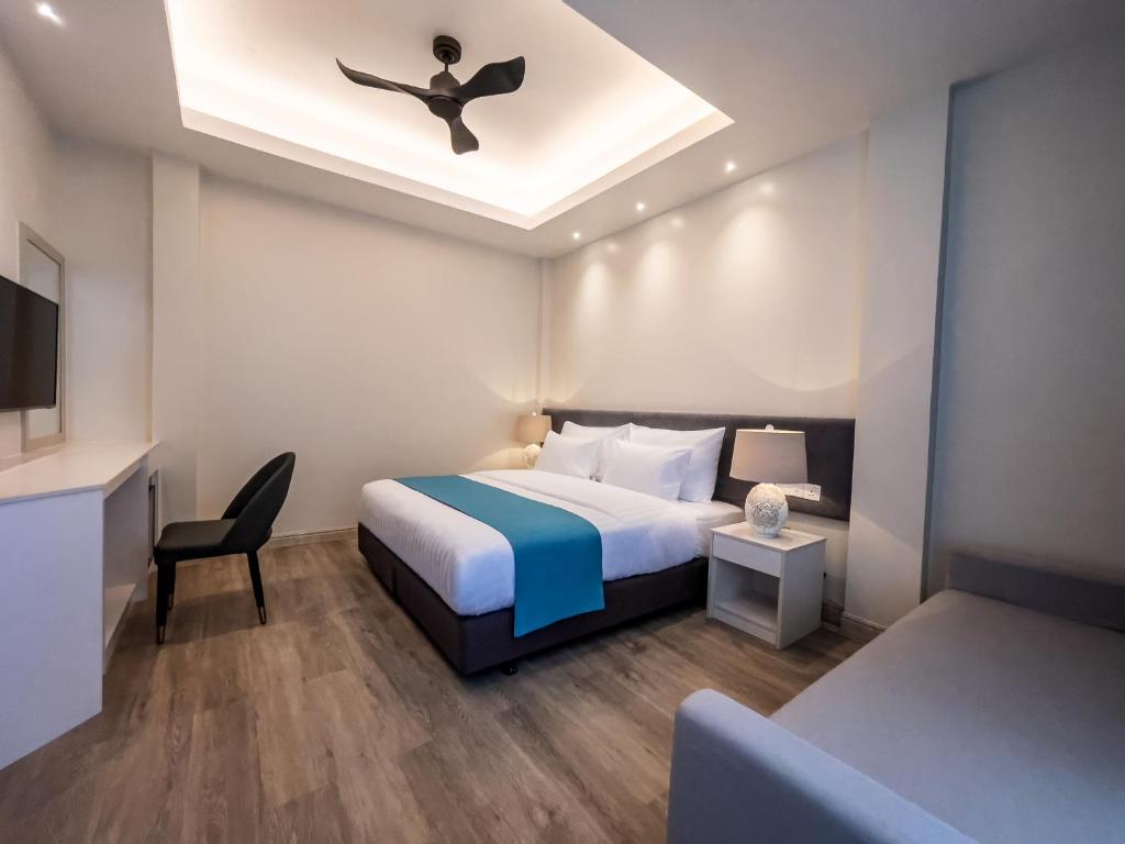 Sky Beach Maldives - Dhiffushi - View 10