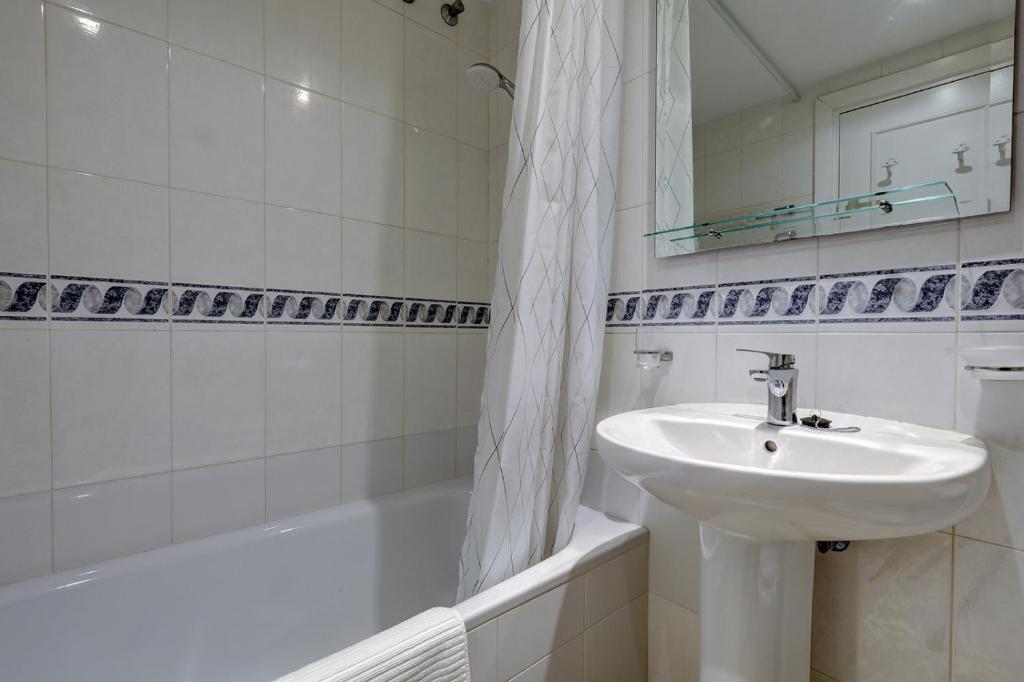 065 - Fabulous Sea View Studio, Benalmádena – Bijgewerkte ...
