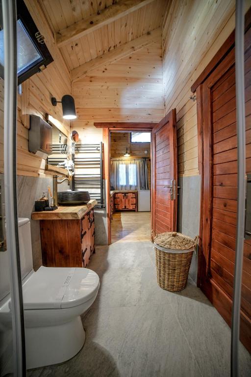 Koupelna v ubytování Pino Mar Luxury Bungalows