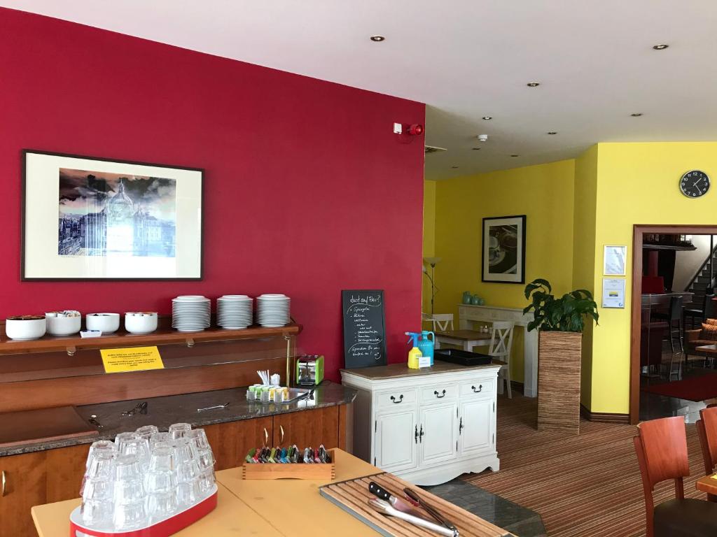 Kuchyň nebo kuchyňský kout v ubytování Hotel Servatius