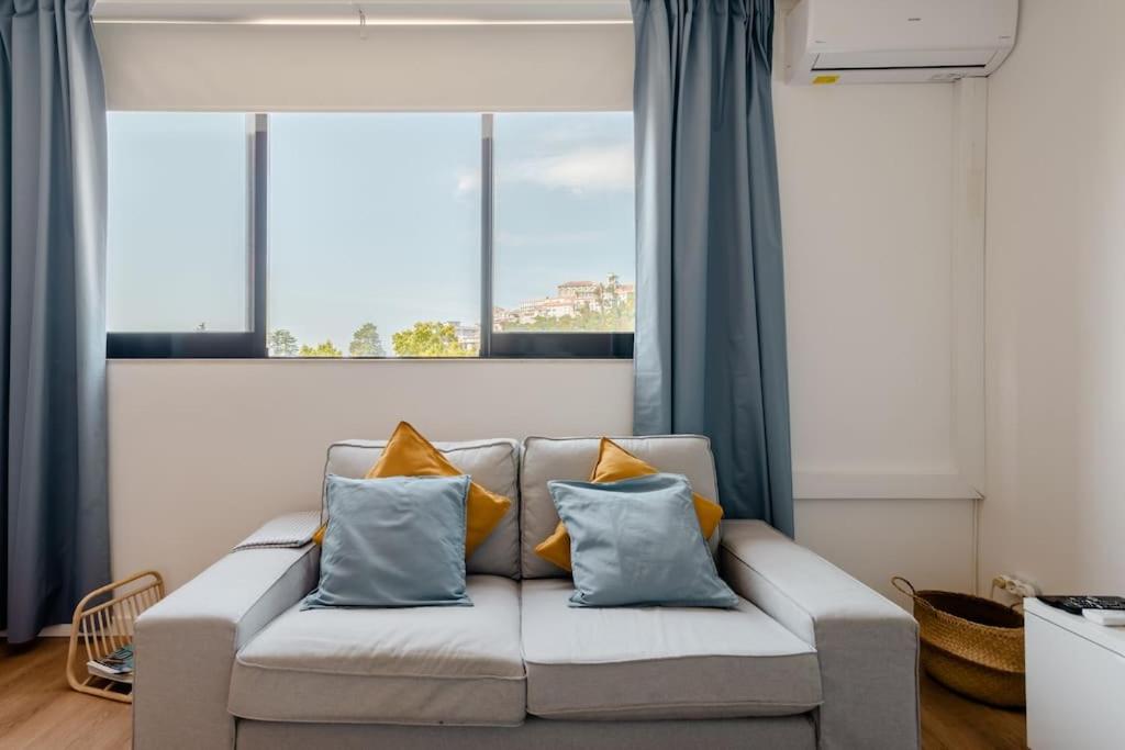 Stylish and Elegant Studio - Best View and Location in Coimbra Downton - 6