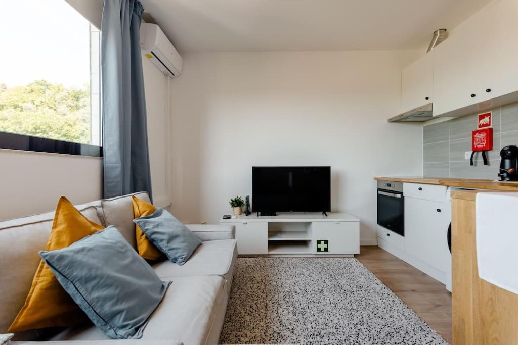 Stylish and Elegant Studio - Best View and Location in Coimbra Downton - 5