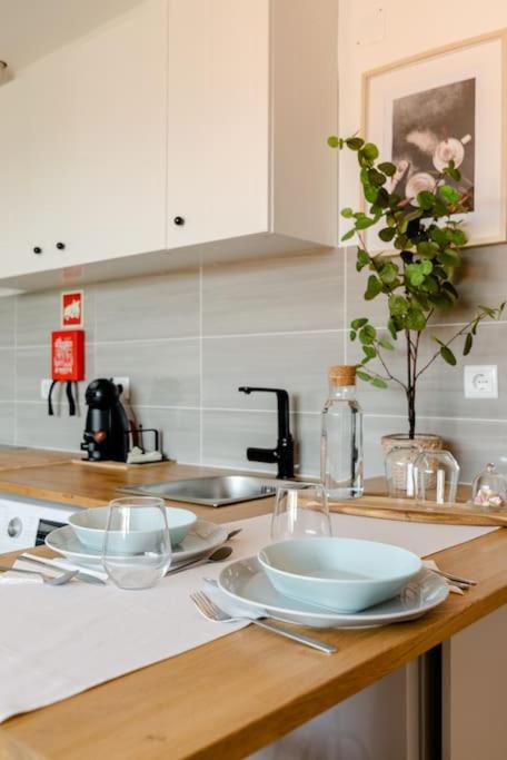 Stylish and Elegant Studio - Best View and Location in Coimbra Downton - 4
