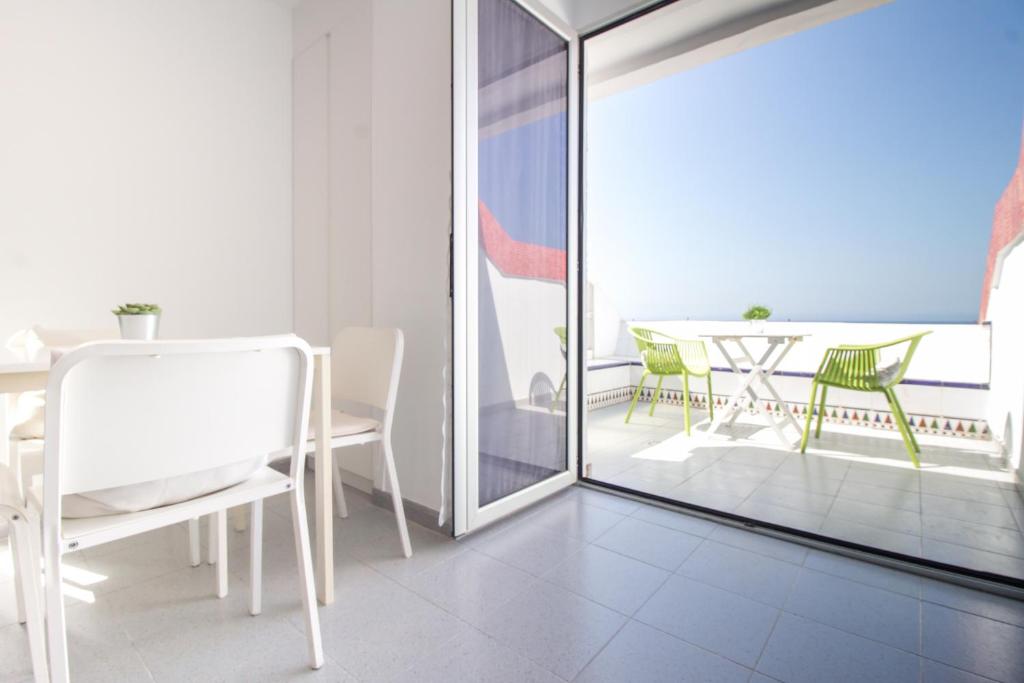 Balkón nebo terasa v ubytování Corner Las Canteras Beach by CanariasGetaway