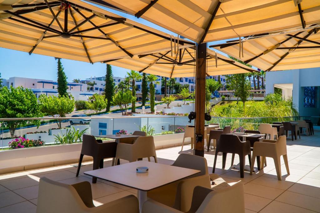 Restaurace v ubytování Hôtel Tamuda Beach