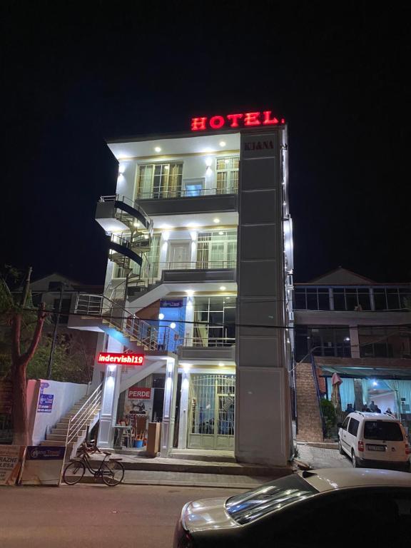 Budova, kde se hotel nachází