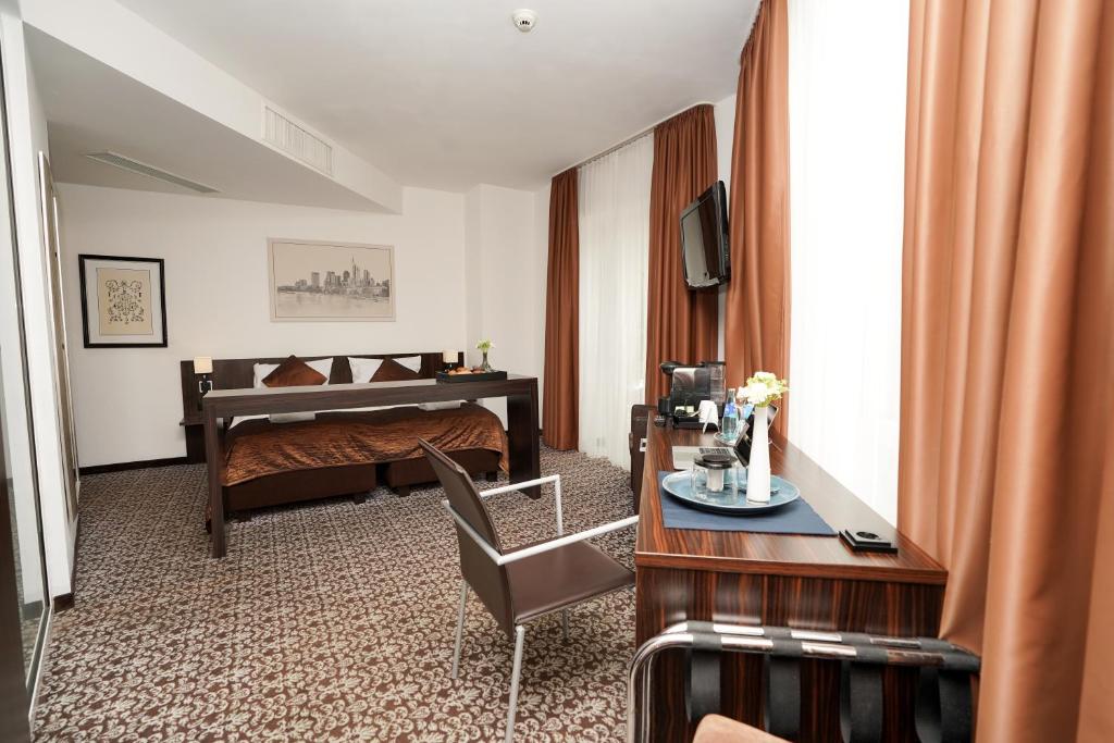 The Atrium Hotel - Resim 10