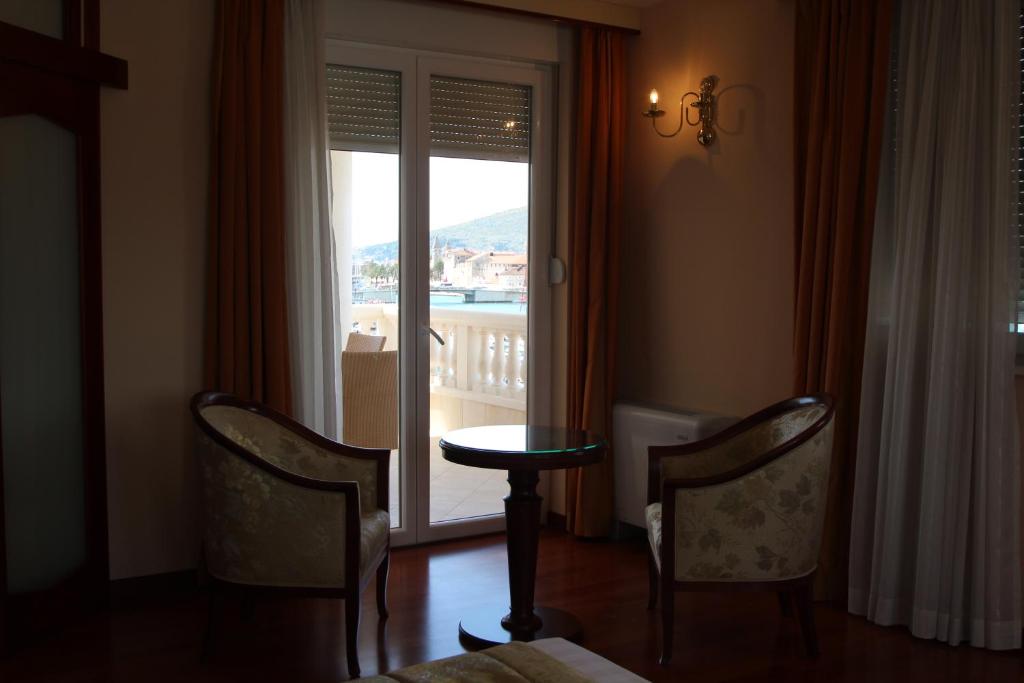 Posezení v ubytování Hotel Trogir Palace