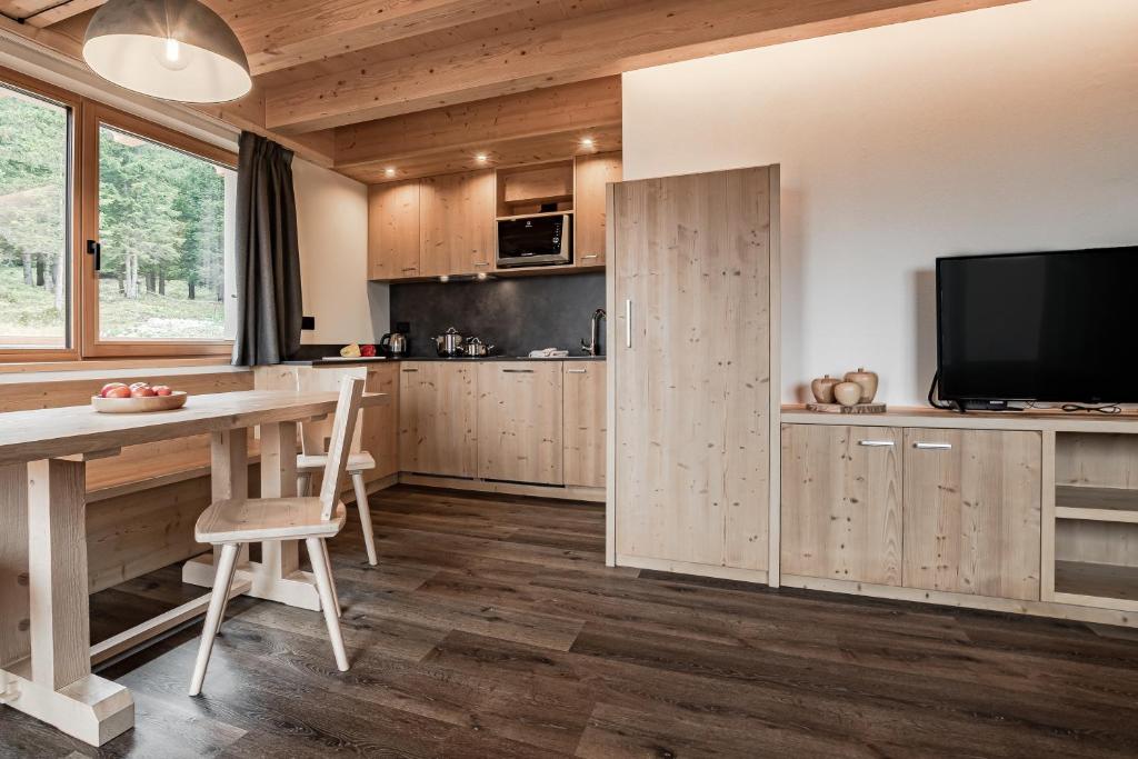 Kuchyň nebo kuchyňský kout v ubytování Chalet Alpenrose