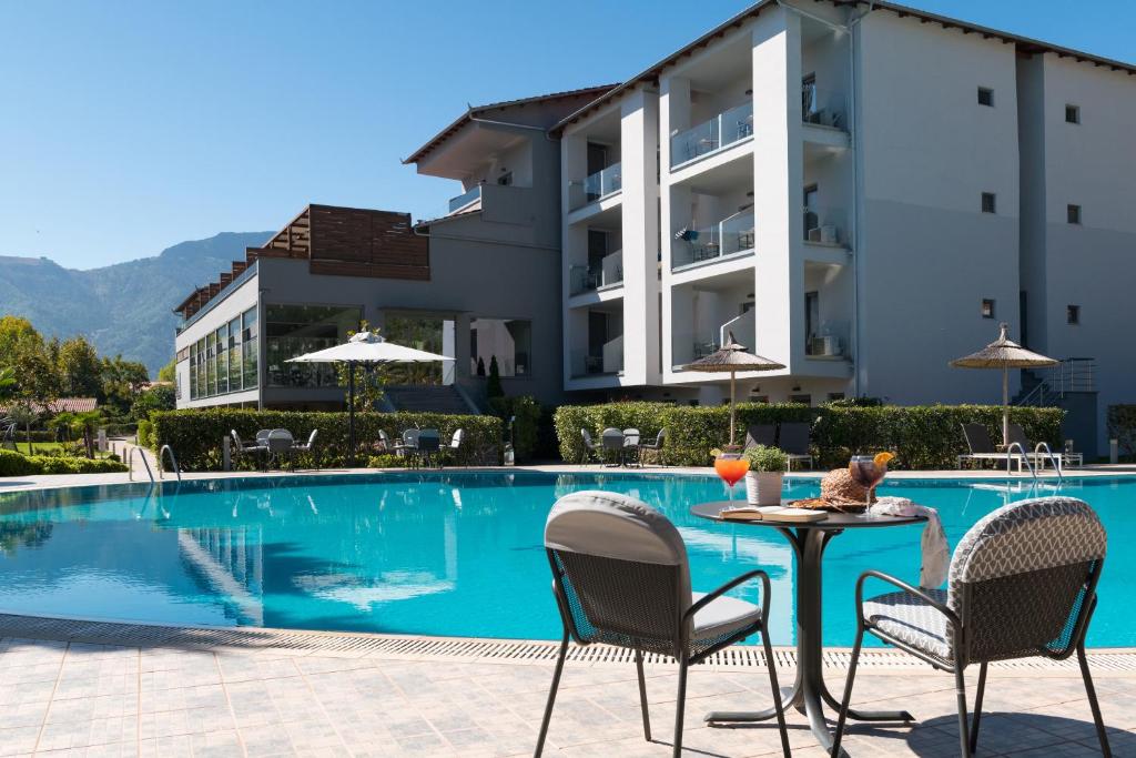 Bazén v ubytování Princess Golden Beach Hotel nebo v jeho okolí