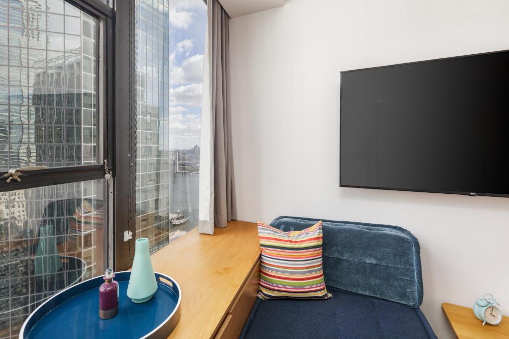 Placemakr Wall Street photo