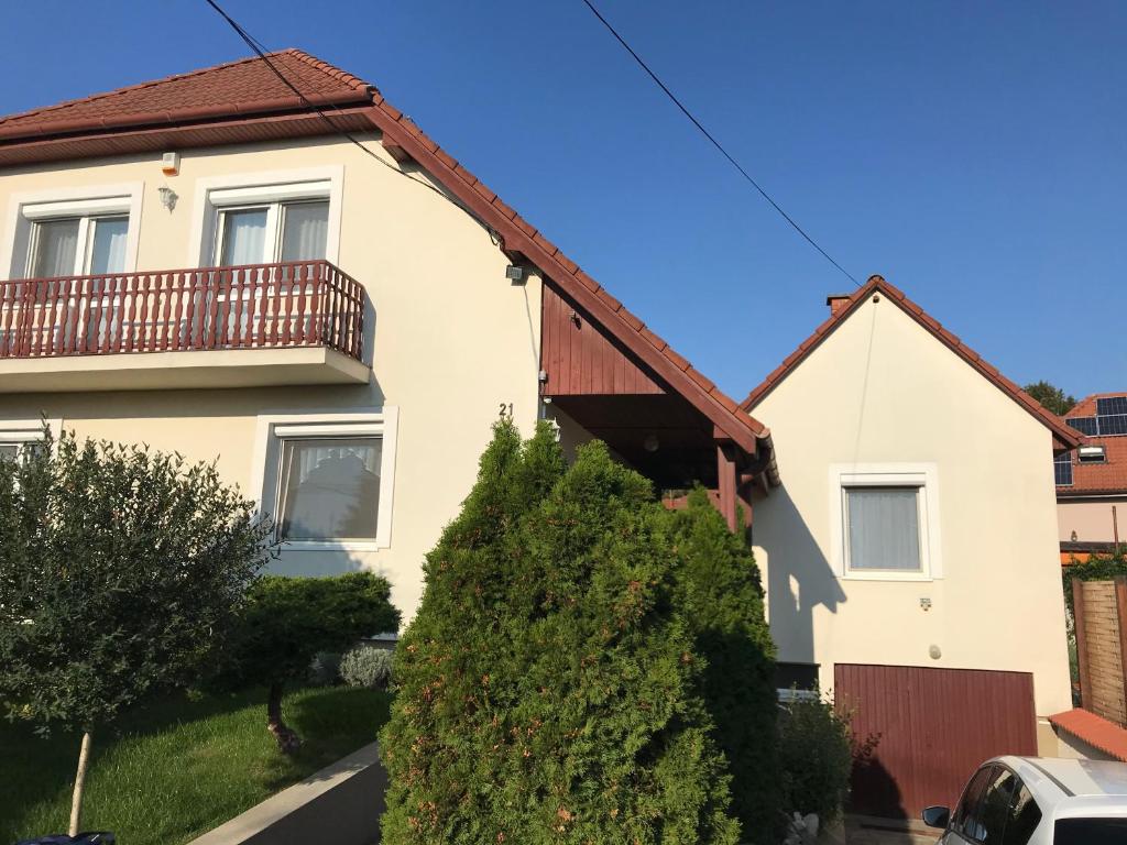 Budynek, w którym mieści się apartament