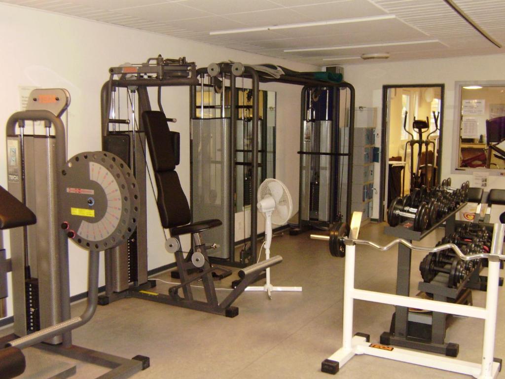 Fitness centrum a/nebo fitness zařízení v ubytování Thyregod Kursuscenter