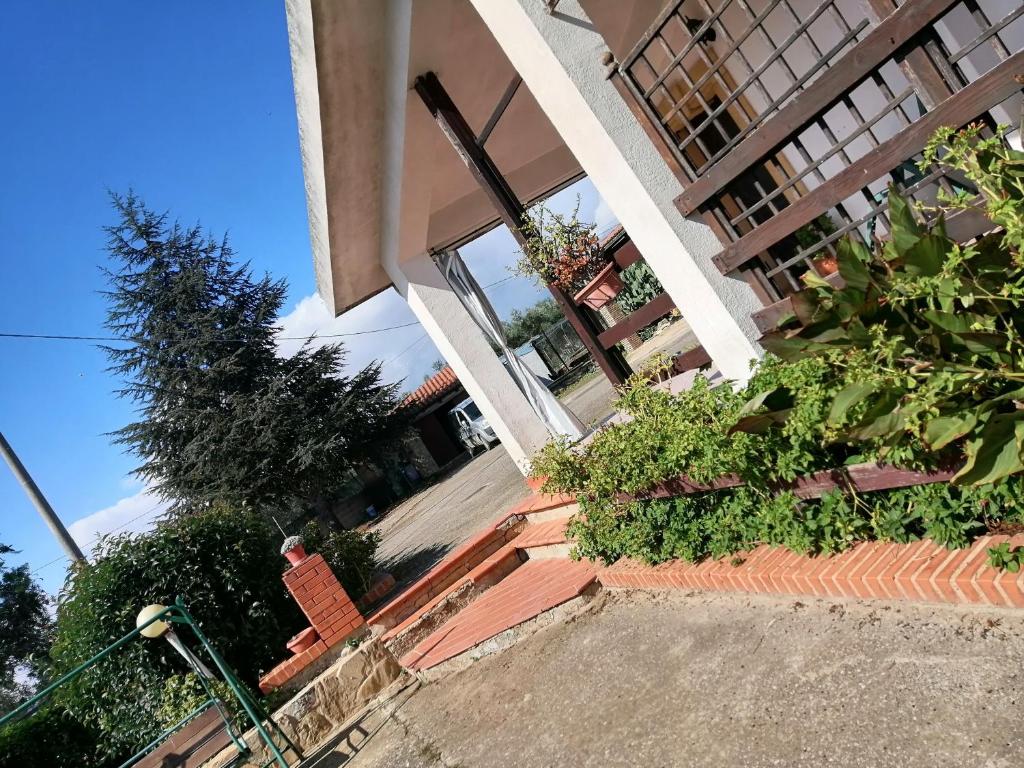 Vonkajšia záhrada v ubytovaní Villetta immersa nel verde