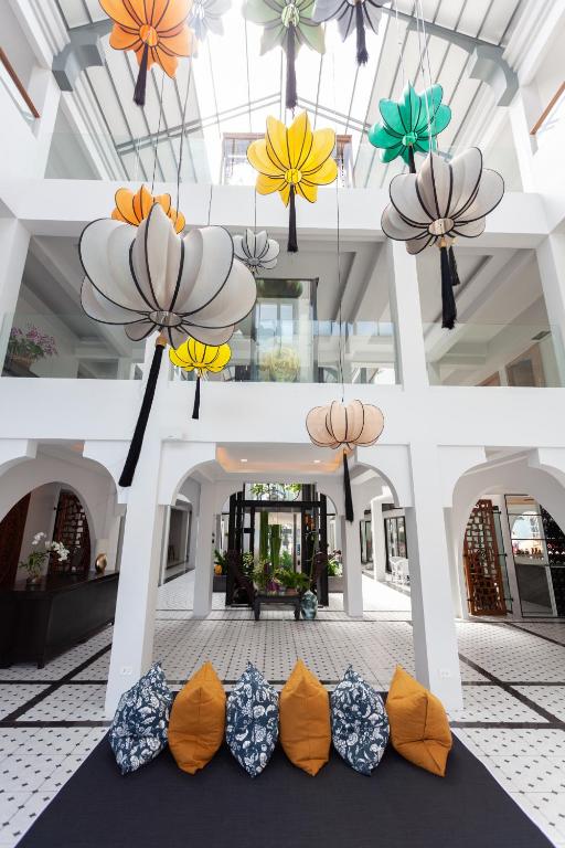 Posezení v ubytování Anona Beachfront Phuket Resort-SHA EXTRA PLUS