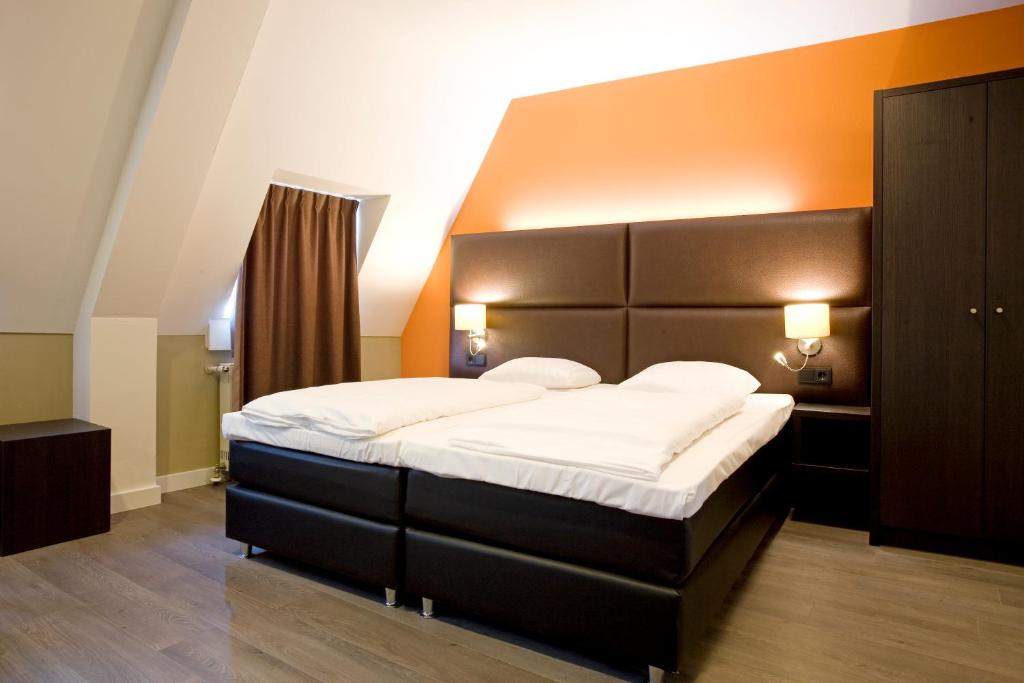Hotel Roermond Next Door - Classic Twin Room