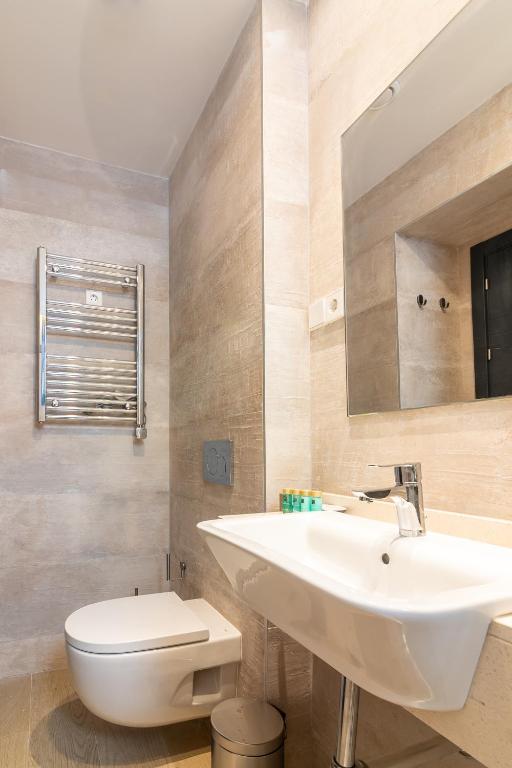 GRUND SUITES GALLERY by FreshApartments - 8