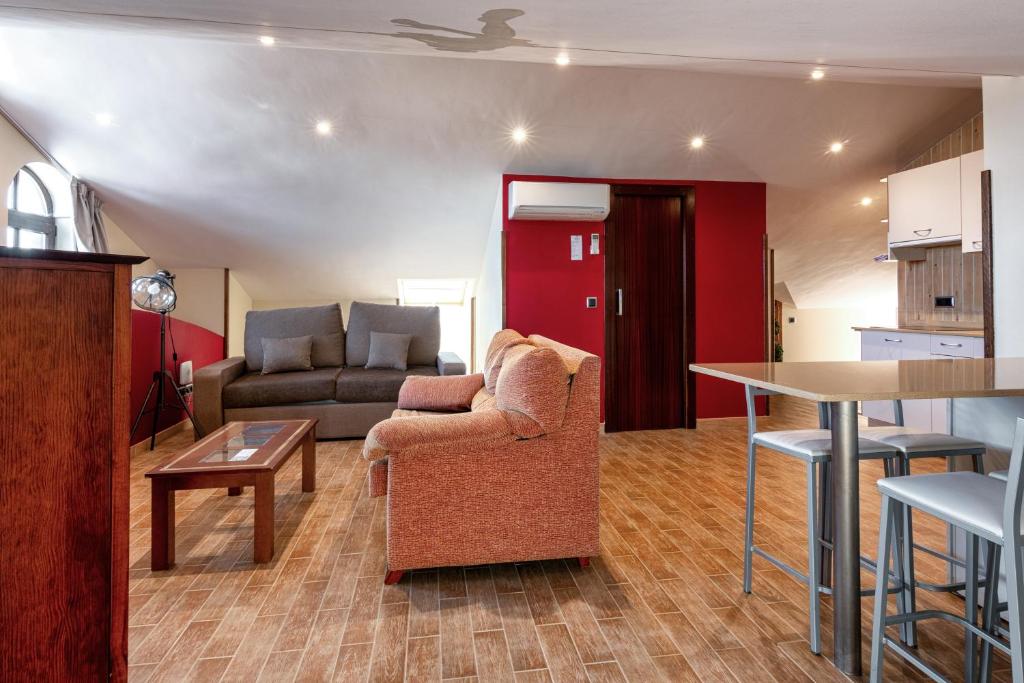 A seating area at Apartamentos Costa Esmeralda