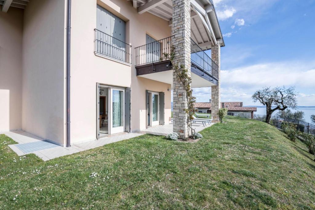 Budova, v ktorej sa apartmán nachádza