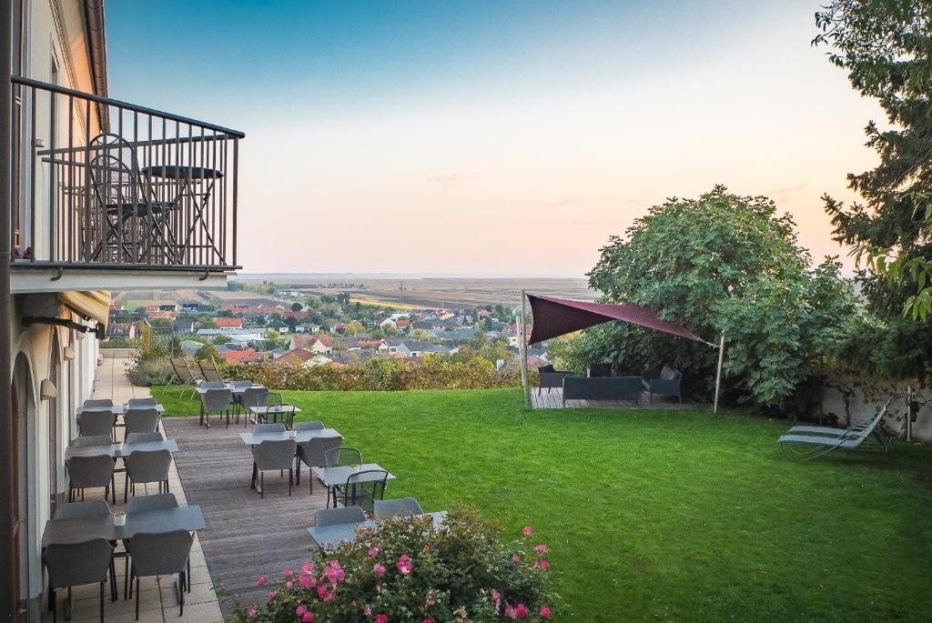 Zahrada ubytování Weingut & Gästehaus zum Seeblick - Familie Sattler