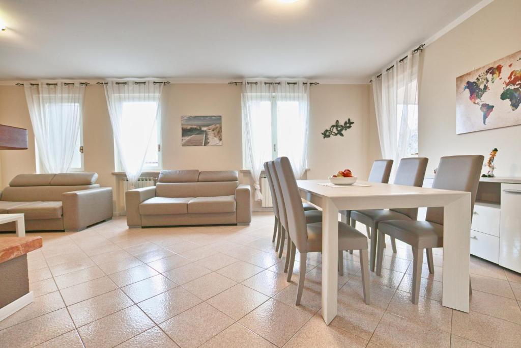 Posedenie v ubytovaní Exclusive Villa le Palme