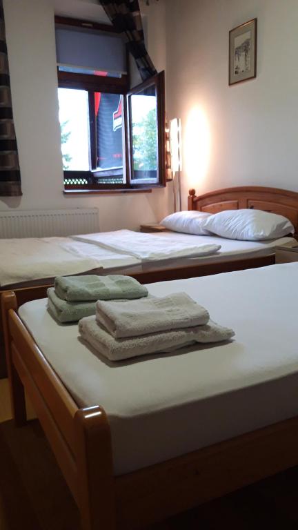 Apartment and rooms