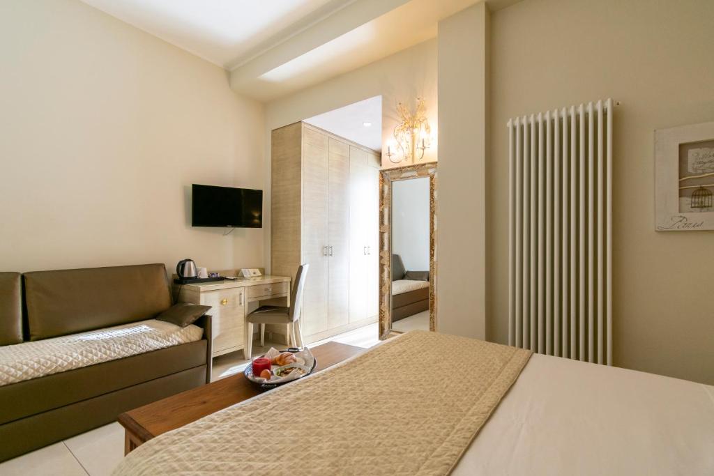 Hotel Villa Tiziana - Chambre Double Ou Lits Jumeaux De Luxe