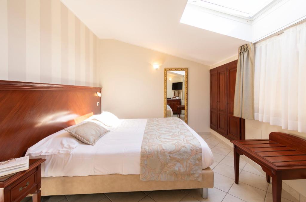 Hotel Villa Tiziana - Habitación Doble Económica O Twin - Ático