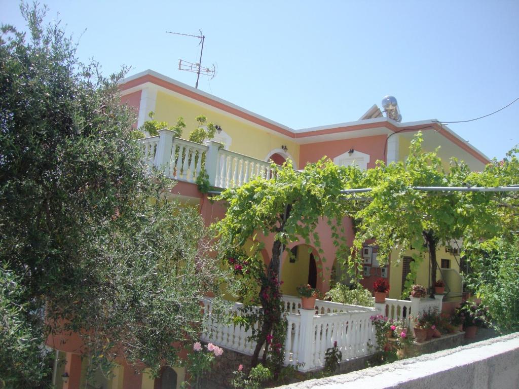 Gallery image of Nikolaou Thomas House in Parga