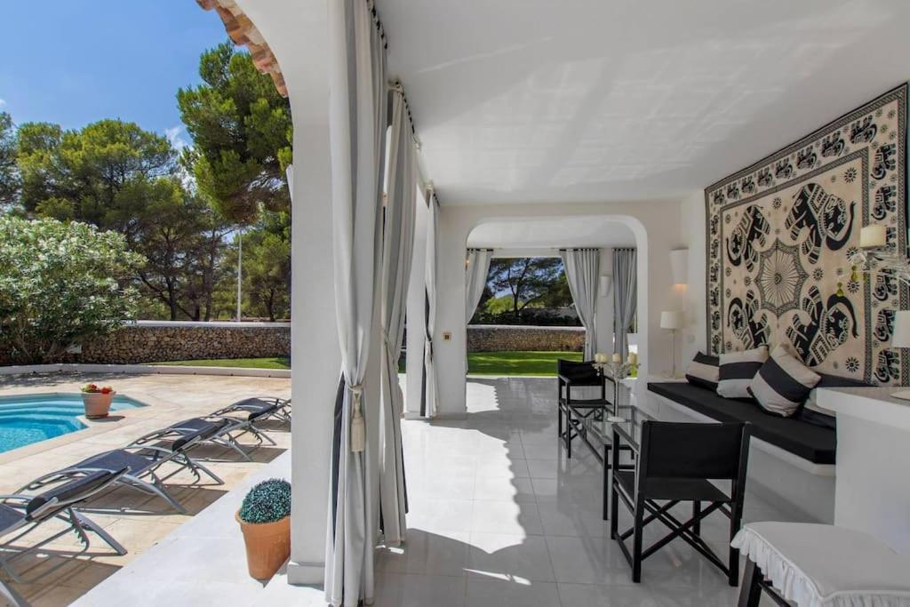 The swimming pool at or close to Menorca Villa Marbella