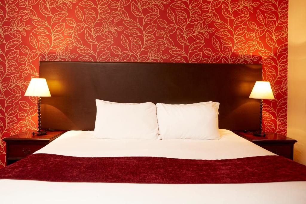 Two Brewers by Chef & Brewer Collection - Deluxe Double Room
