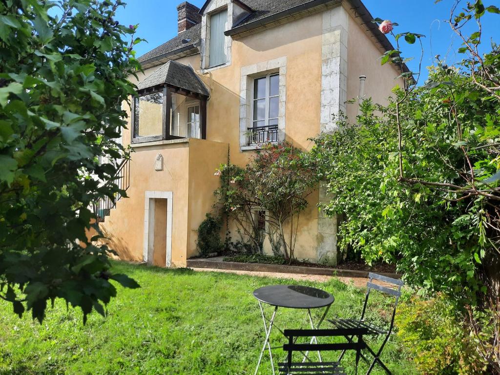 Maison avec jardin dans petit bourg typiquement Percheron - Le Colombier - Casa De Una Habitación