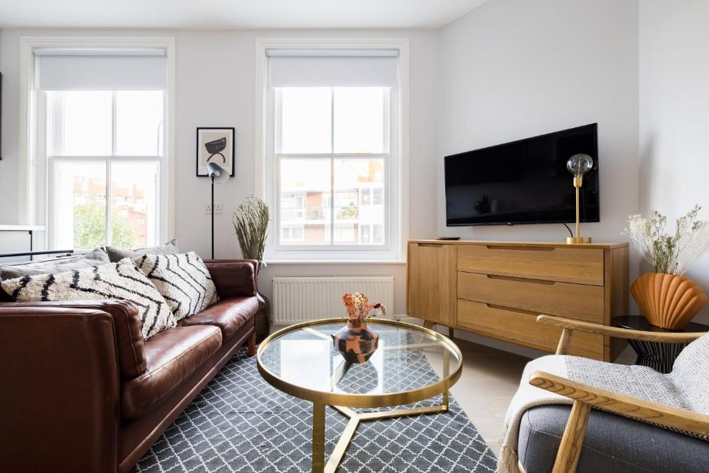 The Baron’s Bolthole - Modern & Bright 1BDR Flat