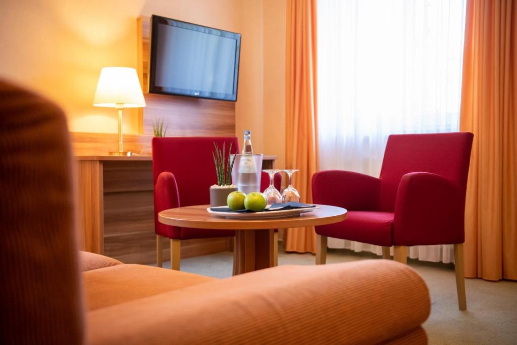 TV a/nebo společenská místnost v ubytování Hotel Zum Steinhof