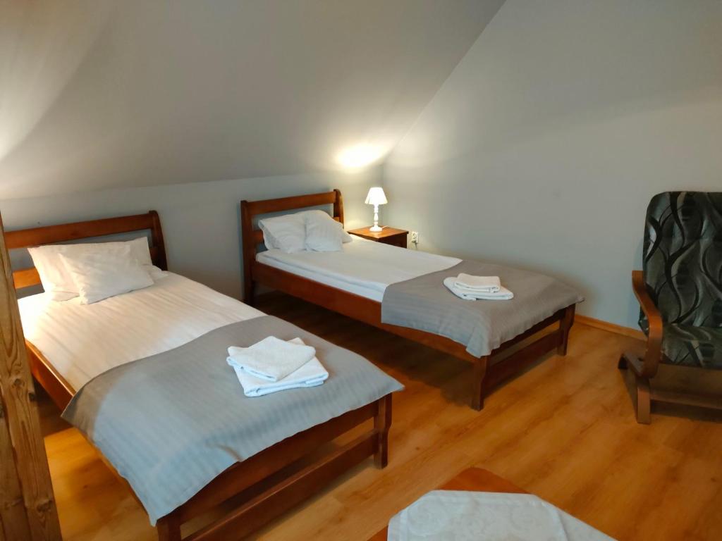 Dworek Zawadzkich - Chambre Lits Jumeaux Avec Salle De Bains