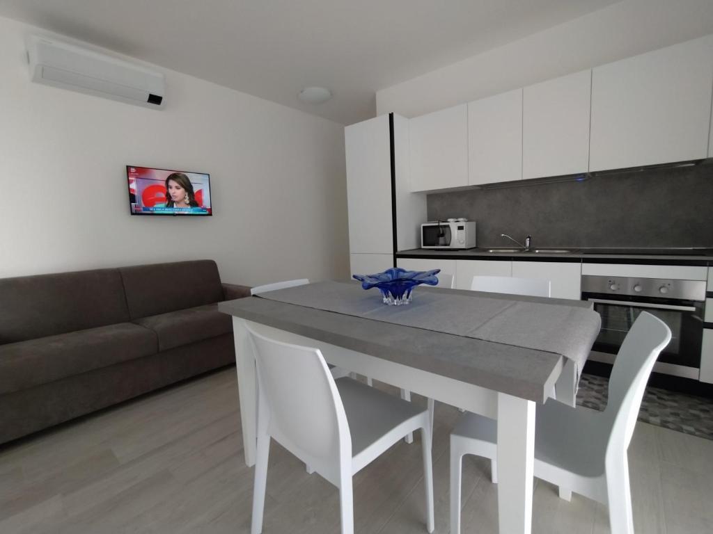 Kuchyň nebo kuchyňský kout v ubytování Jesolo Appartamenti F2 - Ocean Blue