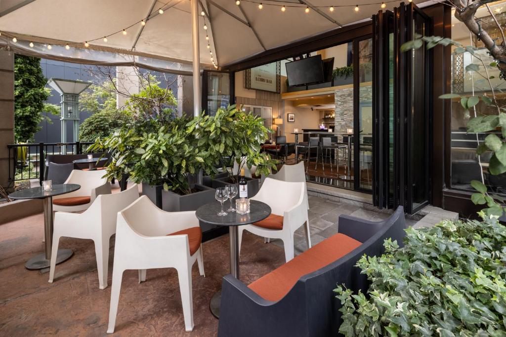 The Parker Hotel and Rooftop - Resim 17