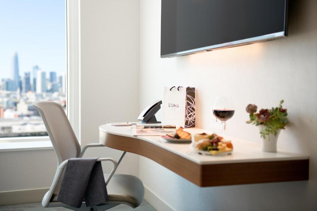LUMA Hotel San Francisco - #1 Hottest New Hotel in the US 2023 - Room De Deluxe King