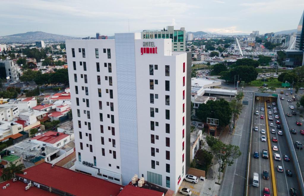 Gumont Guadalajara López Mateos Minerva, Guadalajara (updated prices 2024)