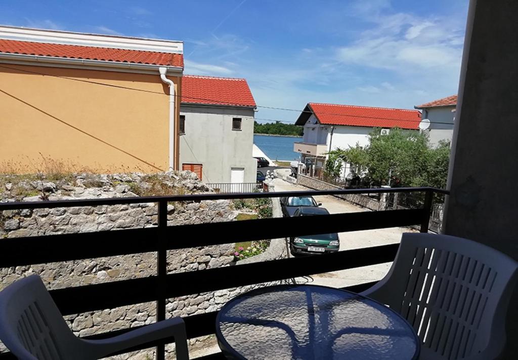 Zdjęcie z galerii obiektu Apartment Ljilja 1 w Nin