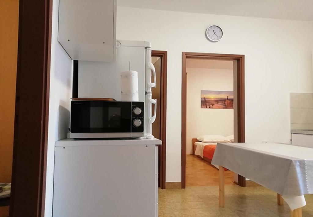 Zdjęcie z galerii obiektu Apartment Ljilja 1 w Nin