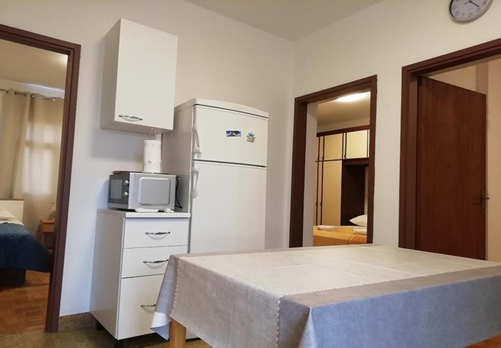 Zdjęcie z galerii obiektu Apartment Ljilja 1 w Nin
