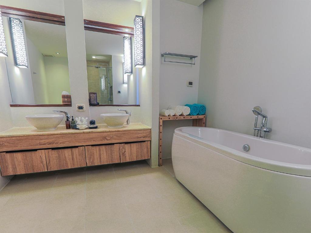 AKIRA Lipe Resort - 10