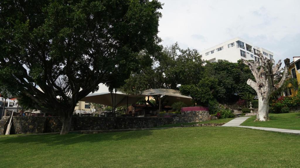 apartamento completo 6 huéspedes incluye acceso al club burgos cuernavaca - Apartamento De Dos Dormitorios