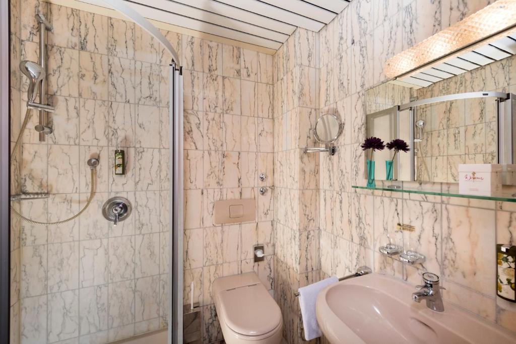 Hotel Harheimer Hof - Resim 13