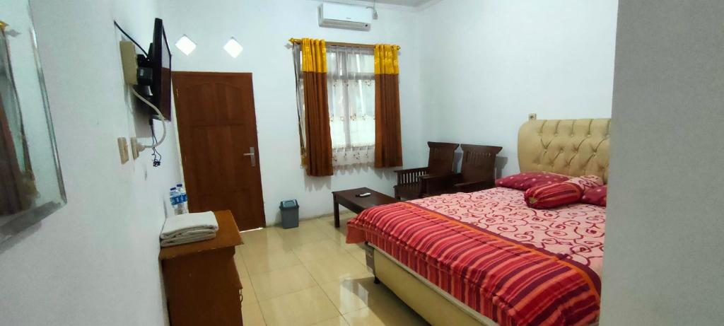 Hotel Arjuna Sari Bandungan - Habitación Doble De Lujo