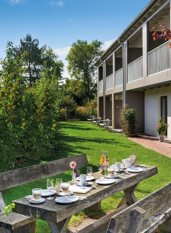 Zahrada ubytování Walhalla Hotel Regensburg Hoeferer 4 Sterne Superior