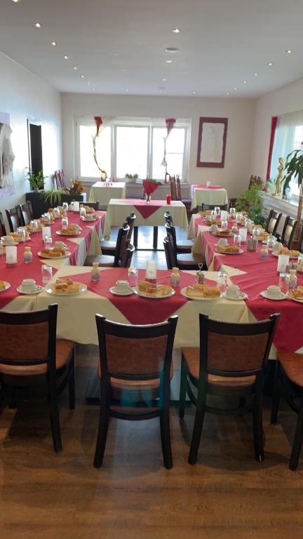 Restoran või mõni muu söögikoht majutusasutuses Lippborger-Hof