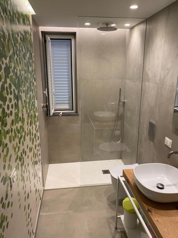 A bathroom at Artaleammare