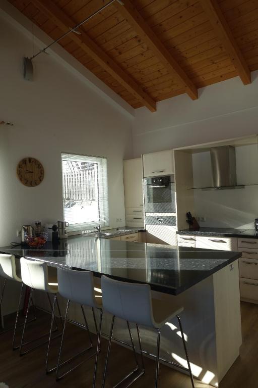 Kuchyň nebo kuchyňský kout v ubytování Frozen Time Apartments